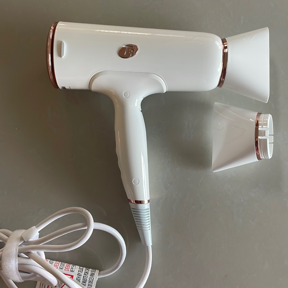 T3 cura hairdryer - white